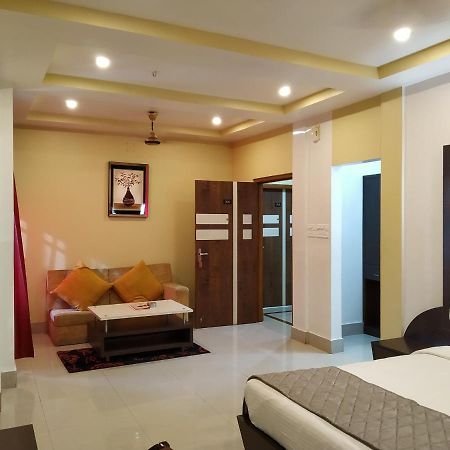 Hotel Sc Continental Itānagar Extérieur photo