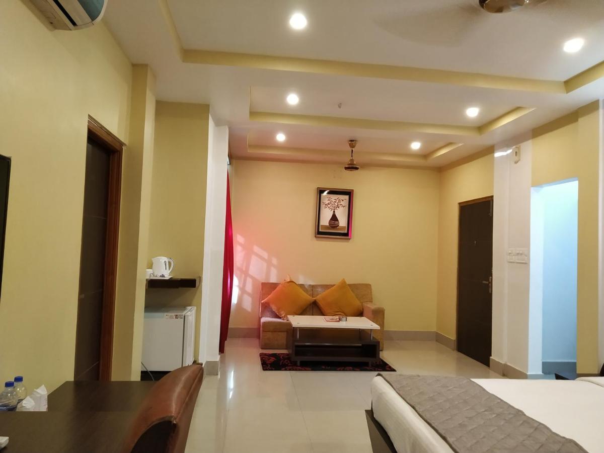 Hotel Sc Continental Itānagar Extérieur photo