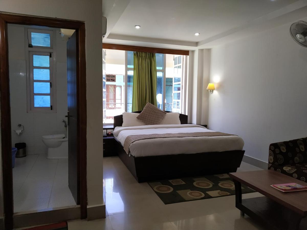 Hotel Sc Continental Itānagar Extérieur photo