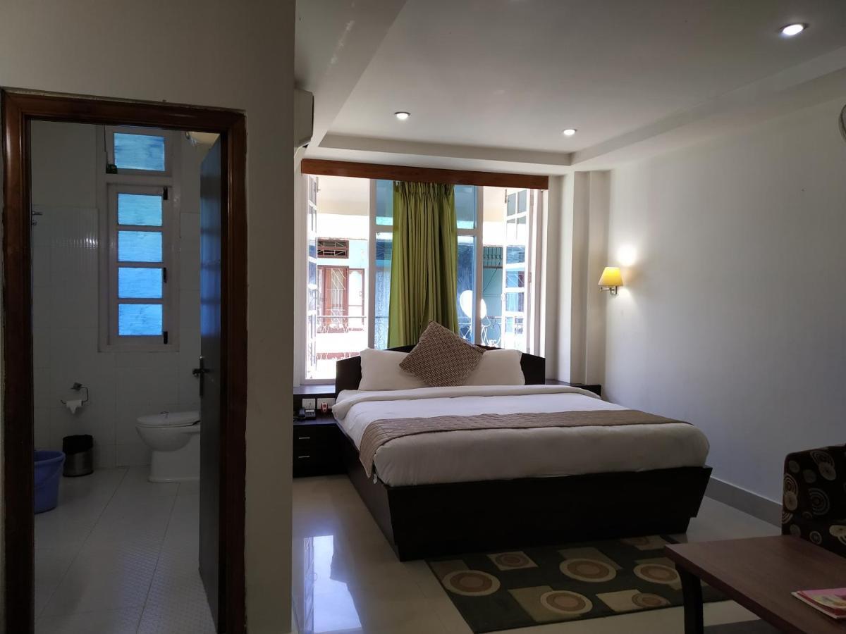 Hotel Sc Continental Itānagar Extérieur photo