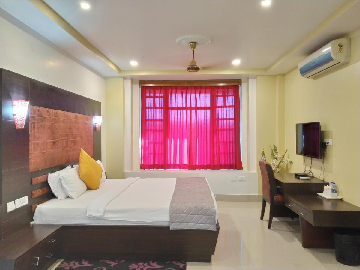 Hotel Sc Continental Itānagar Extérieur photo