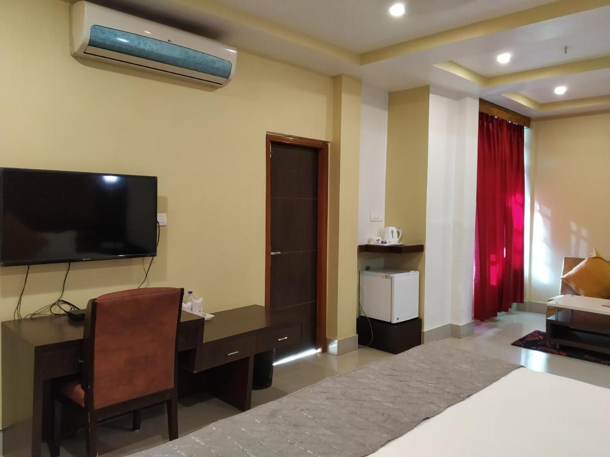 Hotel Sc Continental Itānagar Extérieur photo